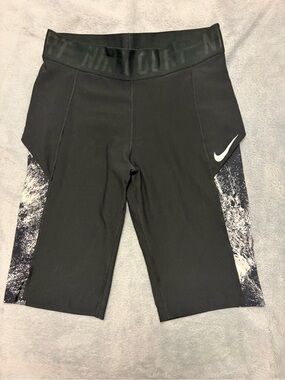 Nike Dri fit Women’s Black Bike Shorts with White Marble Side Panels NWOT